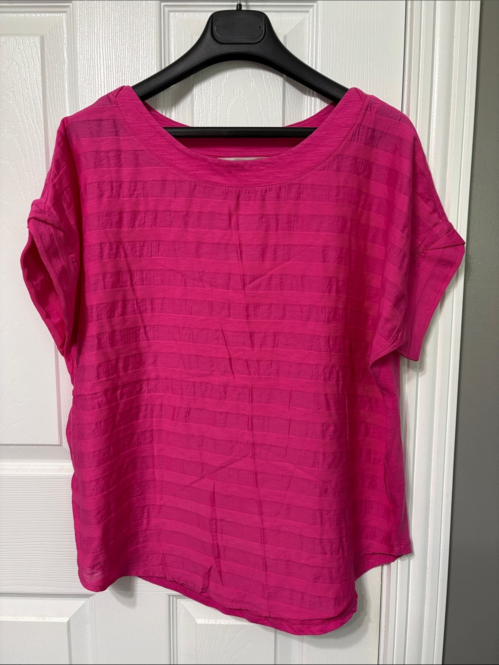 Cleo Petites Women’s Hot Pink Short Sleeve Textured Tee